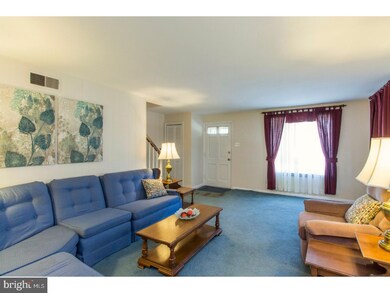 213 Evergreen Ave, Folsom, PA 19033 - photo 3