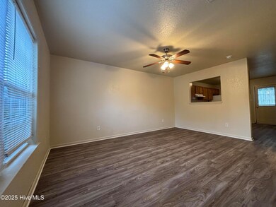 60 Rainbow Dr unit 7, Jacksonville, NC 28546 - photo 3