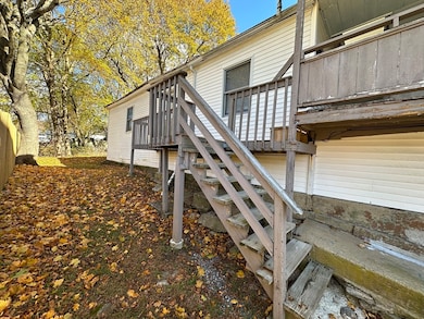 6 Walcott St, Southbridge, MA 01550 - photo 7