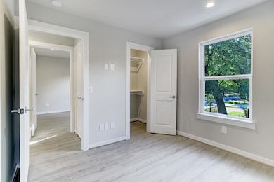 645 E 11th St unit 13, Houston, TX 77008 - photo 5