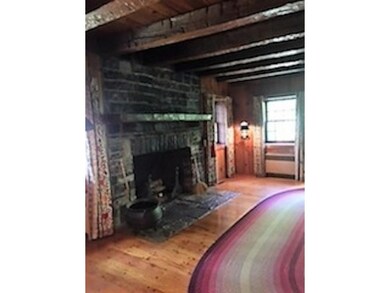 LR FIREPLACE