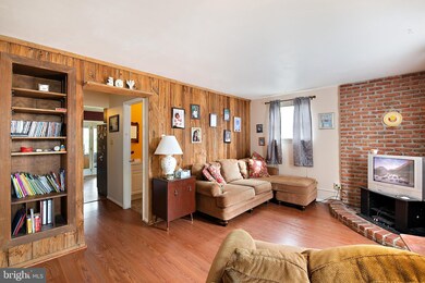 557 Staufer Ct, Mount Joy, PA 17552 - photo 5