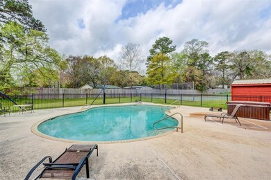 169 N Forest Dr, Huntsville, TX 77340 - photo 4