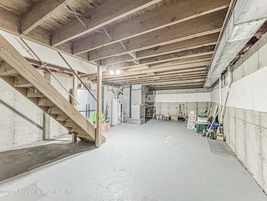 98 Cotter Ave, Staten Island, NY 10306 - photo 4