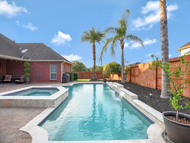 450 Overlook Dr, Friendswood, TX 77546 - photo 2