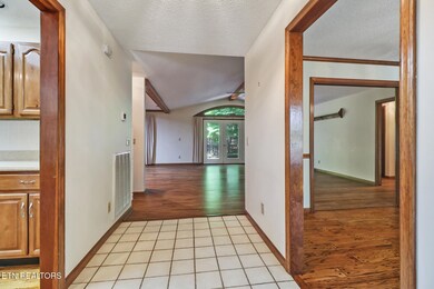 143 Sugarbush Cir, Crossville, TN 38558 - photo 5