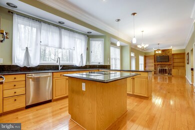 5905 Pocol Dr, Clifton, VA 20124 - photo 7