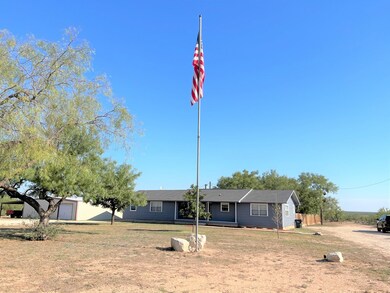 10578 Twin Lakes Ln, San Angelo, TX 76904 - photo 2