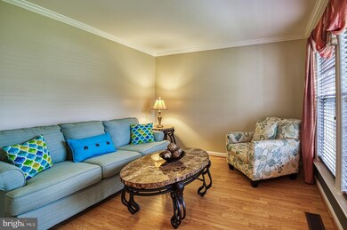 103 Crossing Pointe Ct, Frederick, MD 21702 - photo 3
