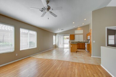 004_Family Room To Kitchen