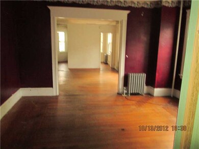 207 Sumter St, Providence, RI 02907 - photo 2