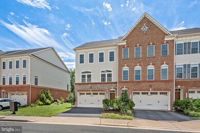 42613 Offenham Terrace, Chantilly, VA 20152 - photo 3