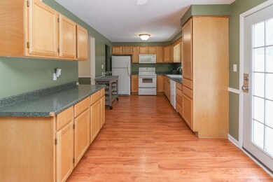 1066 Marianna Dr, Mansfield, OH 44903 - photo 6