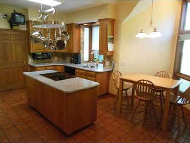 125 Jeffrey Ln, West Springfield, MA 01089 - photo 5