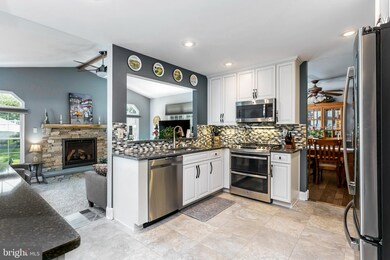 7476 Brandenburg Cir, Sykesville, MD 21784 - photo 3