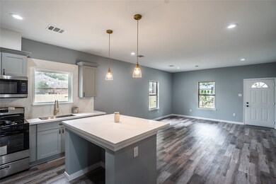 9116 Firnat St, Houston, TX 77016 - photo 3