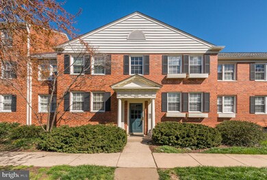 6604 Boulevard View unit J, Alexandria, VA 22307 - photo 4