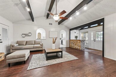 8400 Randy Dr, North Richland Hills, TX 76182 - photo 6