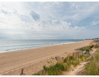 304 N End Blvd unit 2, Salisbury, MA 01952 - photo 3