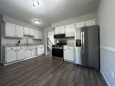 2902 Falcon Bridge Dr, Columbus, OH 43232 - photo 5