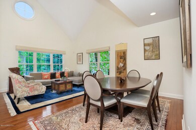 59 Le Grande Ave Greenwich CT-large-021-
