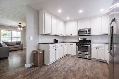 83 Quiet Water Ct, Jasper, GA 30143 - photo 5