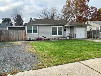 1031 SW K St, Grants Pass, OR 97526 - photo 2