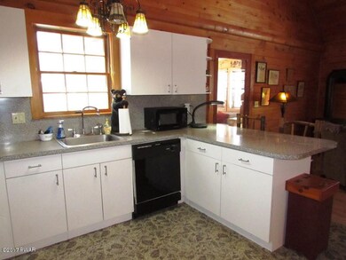 307 Surrey Dr, Hawley, PA 18428 - photo 6