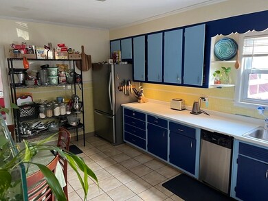 522 Lake Ave, Worcester, MA 01604 - photo 3