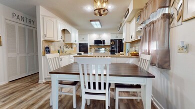 805 Morning Glory Ln, Connersville, IN 47331 - photo 4