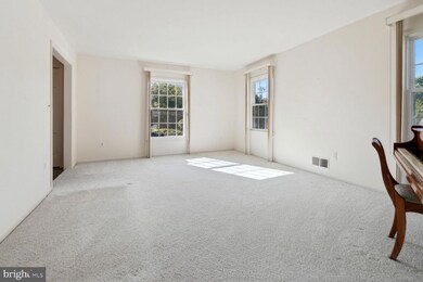 2417 E Gate Dr, Silver Spring, MD 20906 - photo 6