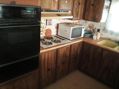 10 Mayflower Ave, Charlestown, NH 03603 - photo 3