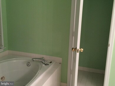 10727 Willow Oaks Dr, Bowie, MD 20721 - photo 5