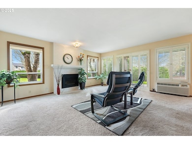 Living Room-Fireplace