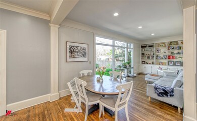 Breakfast nook