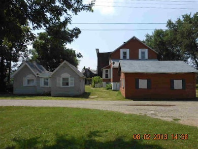 122 N Clark St, Elkhart, IN 46516 - photo 5