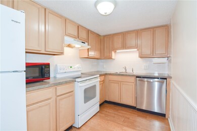 31 Devereux St unit 302, Providence, RI 02909 - photo 3