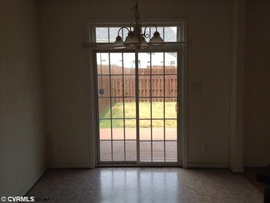 Breakfast Nook - Breakfast Nook off Kitchen w/Slid