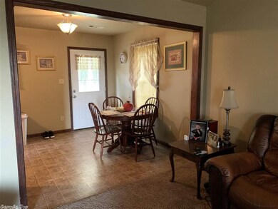 0 Cr 780 unit 20030954, Jonesboro, AR 72401 - photo 2