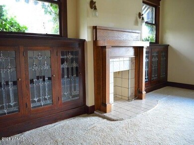 12701MainLivingRoom-Empty.