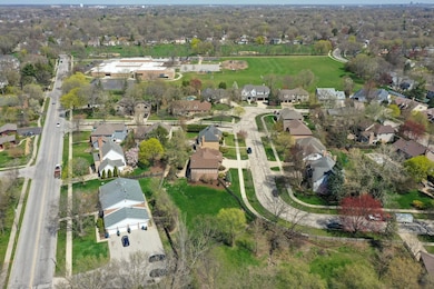 613 Balmoral Cir, Naperville, IL 60540 - photo 6