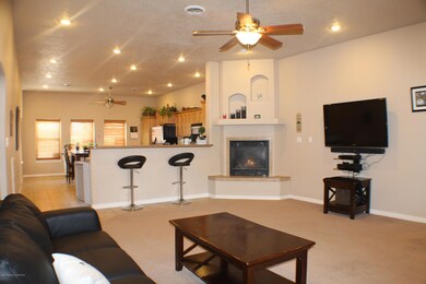 6725 Picuris Ave, Farmington, NM 87402 - photo 4
