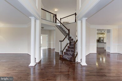 5200 Ashleigh Glen Ct, Glenn Dale, MD 20769 - photo 3