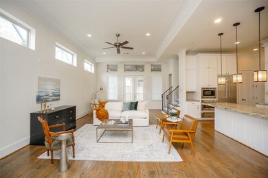 1614 W Rose Terrace Ln, Houston, TX 77055 - photo 4