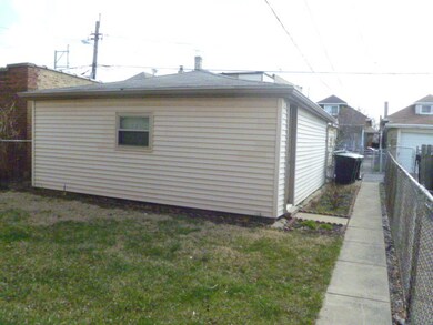 3135 N Luna Ave, Chicago, IL 60641 - photo 4