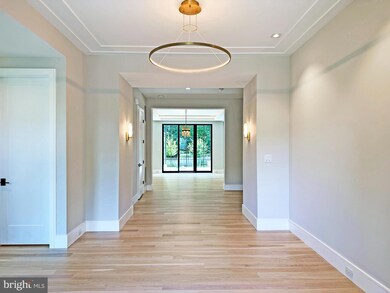 6821 Wemberly Way, McLean, VA 22101 - photo 4