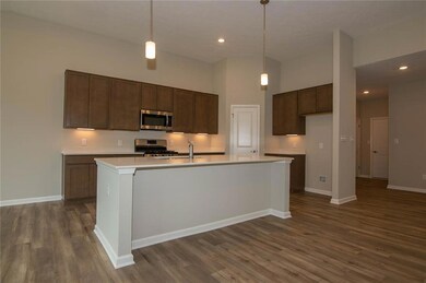 9842 Constellation Dr, Pendleton, IN 46064 - photo 3