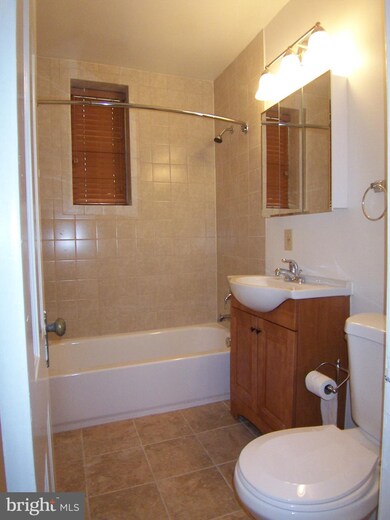 1901 N Rhodes St unit 42, Arlington, VA 22201 - photo 4