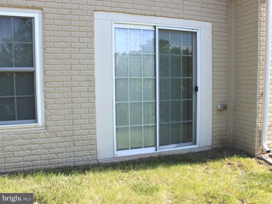 2848 Chinkapin Oak Ln unit 207, Woodbridge, VA 22191 - photo 4