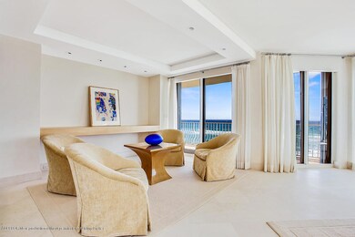 04 Living Room